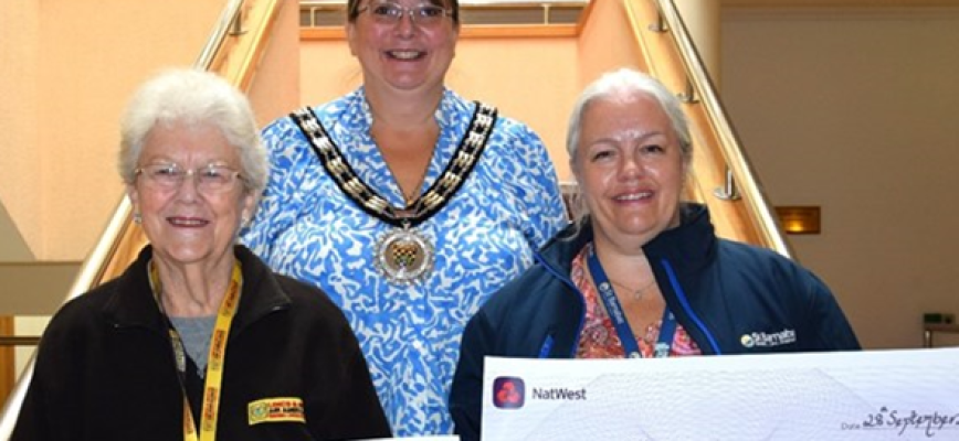 Cllr Helen Crawford pictured with beneficiaries of her fundraising. 